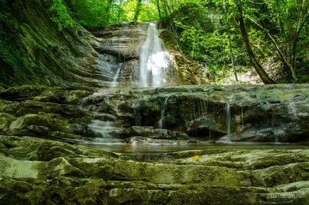 cascade Pshadskie și dolmene în valea râului Pshada