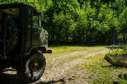 cascade Pshadskie și dolmene în valea râului Pshada