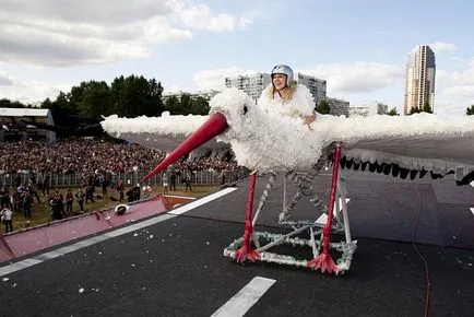 Ред Бул flugtag 2011 снимка новини