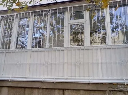 Baruri pe loggia balcon, fotografii, grila forjate, instalați o cutie de metal cu privire la modul de a proteja