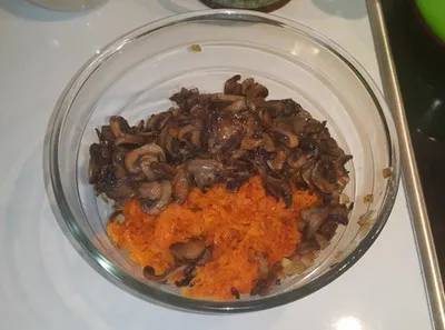 Salata cu pui si ciuperci Obzhorka - cum să gătească