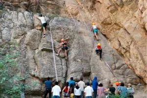 Rock alpinism ca un tip de sport, echipamente, programe, ruleaza niveluri, lupte în sala de sport, film