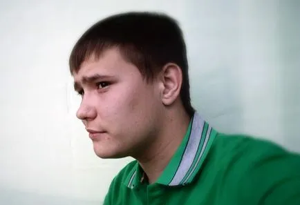 Пол Besprozvannykh наборна починал 9 дни след задължителната военна служба