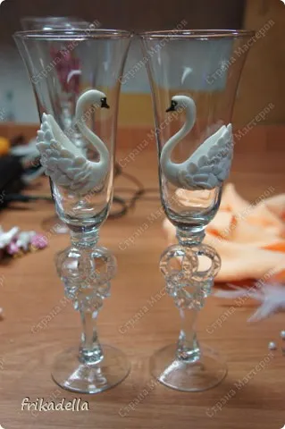 Весільні келихи своїми руками (як зробити) Весільні келихи своїми руками