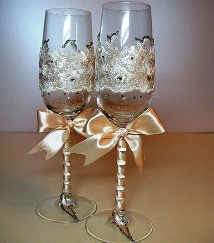 Decoratiuni pentru nunta cu propriile lor mâini pentru a mașinii, pahare de vin, o sticlă de șampanie și intrare