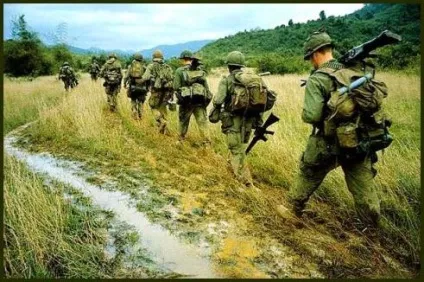 Поняття про бій, настанні, обороні