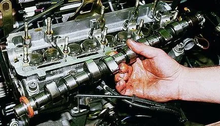 Szerkezetének és a vezérműtengely a motor