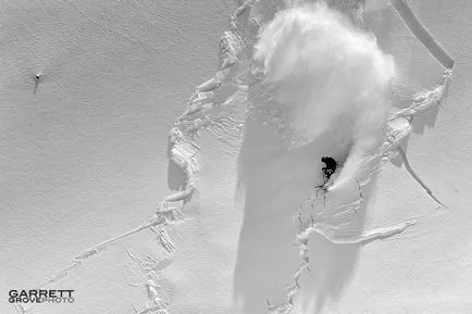 Xelibording- vagy Heliskiing - zabroska a hegyekben egy helikopter