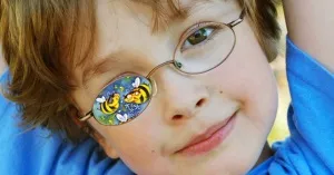 Amblyopia magas gyermekeknél okoz és a kezelés otthon