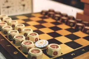 Правила гри в українські шахи (таврелі, або тавлі) (українські) Правила гри в українські шахи (таврелі, або тавлі)