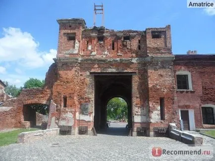 Brest Fortress, Belarus, Brest - „- amintiți-vă toate pe nume, amintesc durerea lui