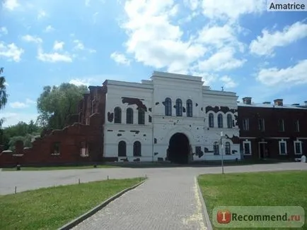 Brest Fortress, Fehéroroszország, Brest - „- emlékszik minden név, emlékszik a bánat az