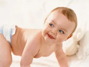 Hogy a gyermek képes legyen teljes 7 hónappal ellenőrzése morzsákat készségek