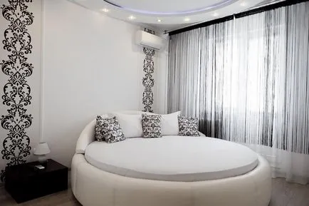 Tervezz egy hálószoba egy kerek ágy, egy gyönyörű klasszikus és modern modellek, transzformátorok,