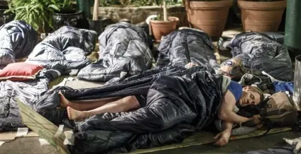 Наказано не спати військові борються зі сном - здоровий сон - це просто! (Спати) Наказано не спати військові борються зі сном - здоровий сон - це просто!