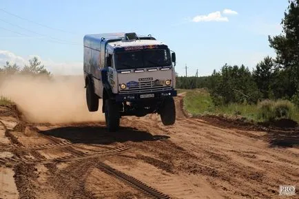 Két Vengriyan távolítva „KAMAZ Master” kerék gép lesz az új legénység tagjai