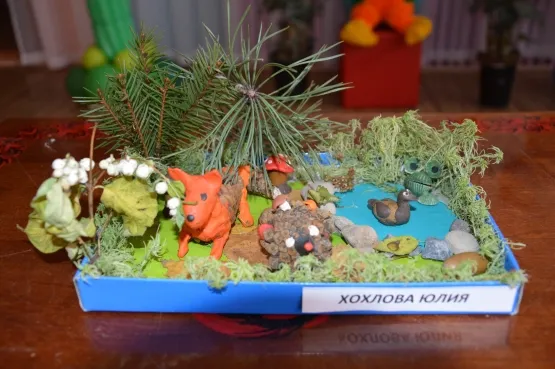Ökológiai kiállítása kézműves természetes anyagokból gyerekekkel együtt „csodák szüleik
