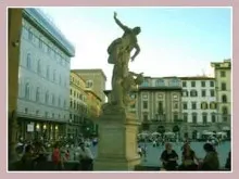 Firenze a turisztikai látványosságok, hogyan juthat