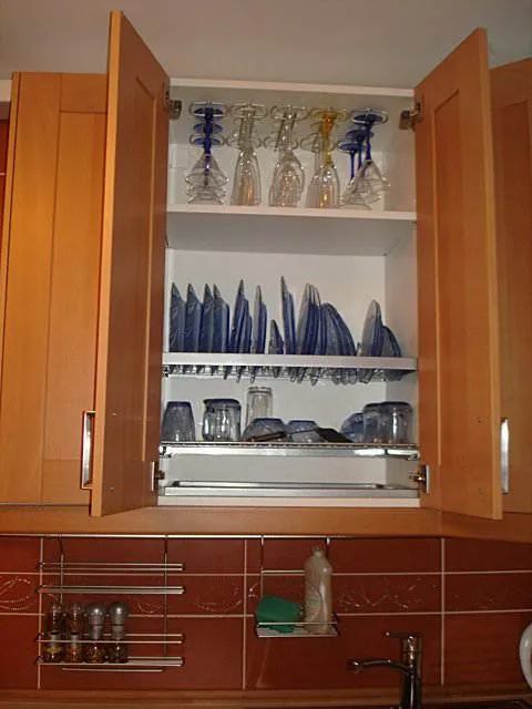 Funkcionális konyha egy stúdió apartman (24 fotó)