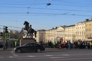 Прогулянка по Харкову палацова площа, зимовий палац, Невський проспект, вулиці (пам'ятки Пітера) Прогулянка по Харкову палацова площа, зимовий палац, Невський проспект, вулиці