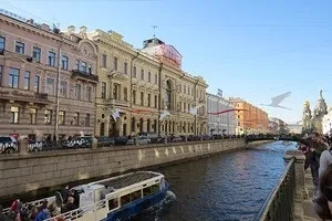 Прогулянка по Харкову палацова площа, зимовий палац, Невський проспект, вулиці (пам'ятки Пітера) Прогулянка по Харкову палацова площа, зимовий палац, Невський проспект, вулиці