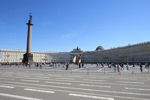Прогулянка по Харкову палацова площа, зимовий палац, Невський проспект, вулиці (Санкт-Петербург) Прогулянка по Харкову палацова площа, зимовий палац, Невський проспект, вулиці