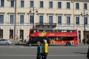 Прогулянка по Харкову палацова площа, зимовий палац, Невський проспект, вулиці (екскурсія по Харкову) Прогулянка по Харкову палацова площа, зимовий палац, Невський проспект, вулиці