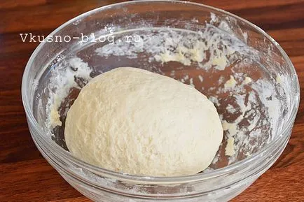 Как да се готви домашно приготвени кифлички със сусам