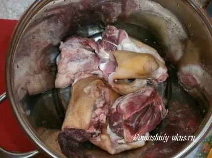 Cum să se pregătească ciolan de porc jellied