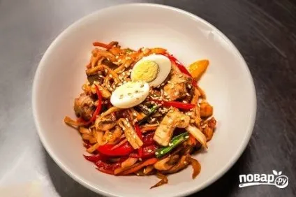 Пшенична локшина з куркою і овочами - покроковий рецепт з фото на (страви) Пшенична локшина з куркою і овочами - покроковий рецепт з фото на
