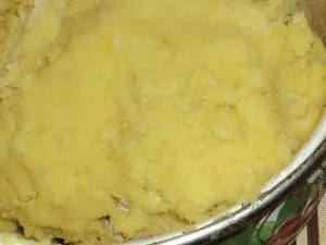 rola de cartofi cu carne tocată