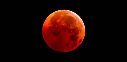 Frumos-sânge roșu tetrad luna de lunar eclipsele în fotografii