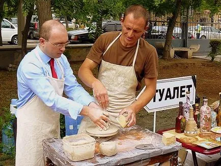 Кримската анализатор - председател Куницин и неговият екип