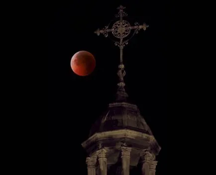 Frumos-sânge roșu tetrad luna de lunar eclipsele în fotografii