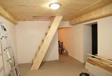 Lépcső az alagsorban a ház saját kezével, rajzok, fém, fénykép beton garázs