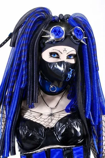 Cultura informală - cybergoth - Imperiul de performanță