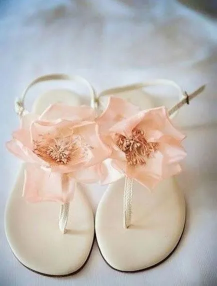 Обувки за плаж сватба или сватба боси - сватба вдъхновение