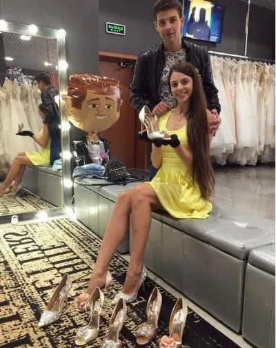 Olga Rapunzel sa căsătorit într-o rochie de 500 de mii de ruble