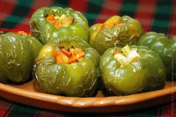 Peppers пълнени със зеленчуци