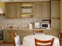 Як очистити шафки кухонних меблів (поверхні вашої кухні) Як очистити шафки кухонних меблів
