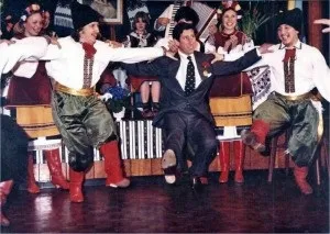 Як навчиться танцювати гопак, salsa boom - школа танців (& quot; salsa boom & quot;) Як навчиться танцювати гопак, salsa boom - школа танців