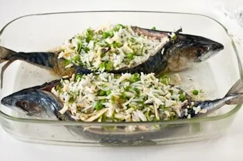 Рецепт скумбрії, фаршированої рисом і овочами, в духовці (що приготувати на свято) Рецепт скумбрії, фаршированої рисом і овочами, в духовці