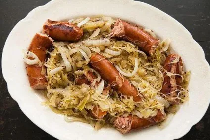 Рецепт тушкованою квашеною капусти по-німецьки (тушкованою) Рецепт тушкованою квашеною капусти по-німецьки