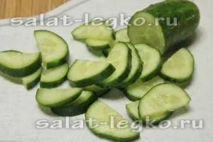 Salata cu carne de pui și legume