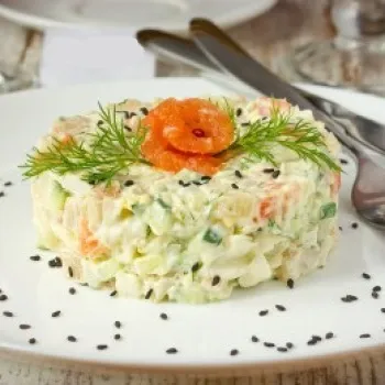Salata cu somon si cartofi