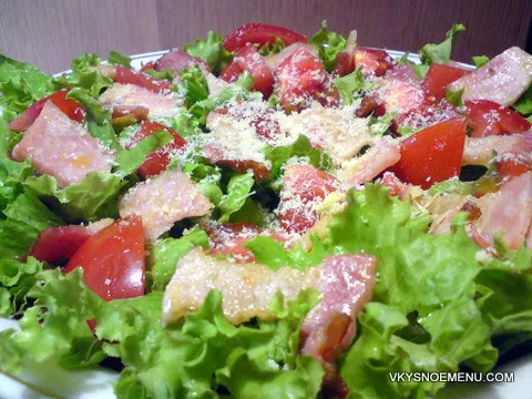 Salata cu rosii si bacon - meniu delicios