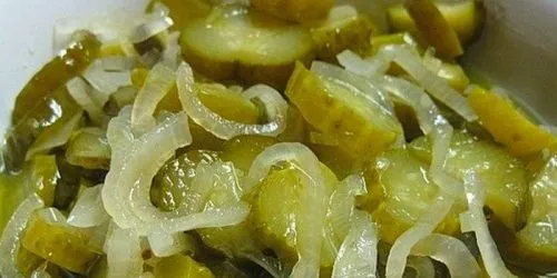Saláta benőtt uborka télen sterilizálás nélküli, receptek képekkel