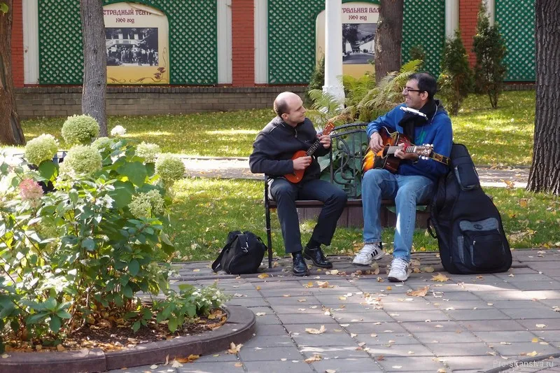 Сад Ермітаж в москві