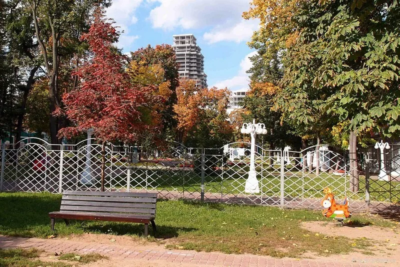 Сад Ермітаж в москві