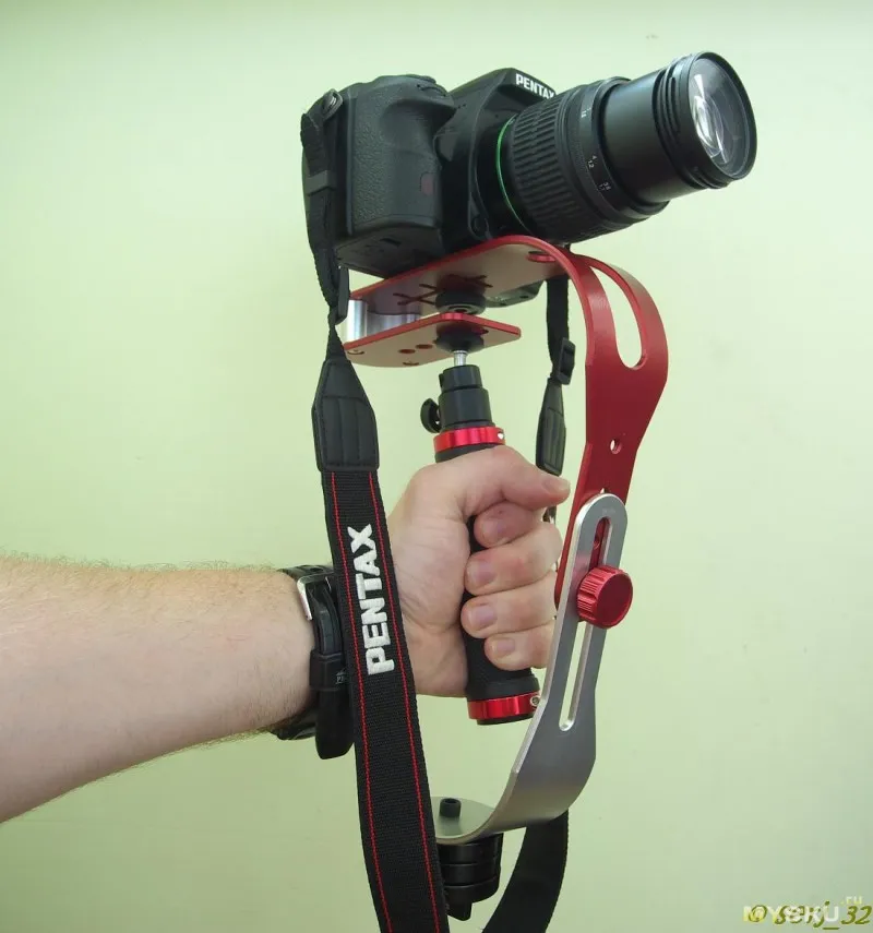 Stabilizator Handheld pentru filmare video